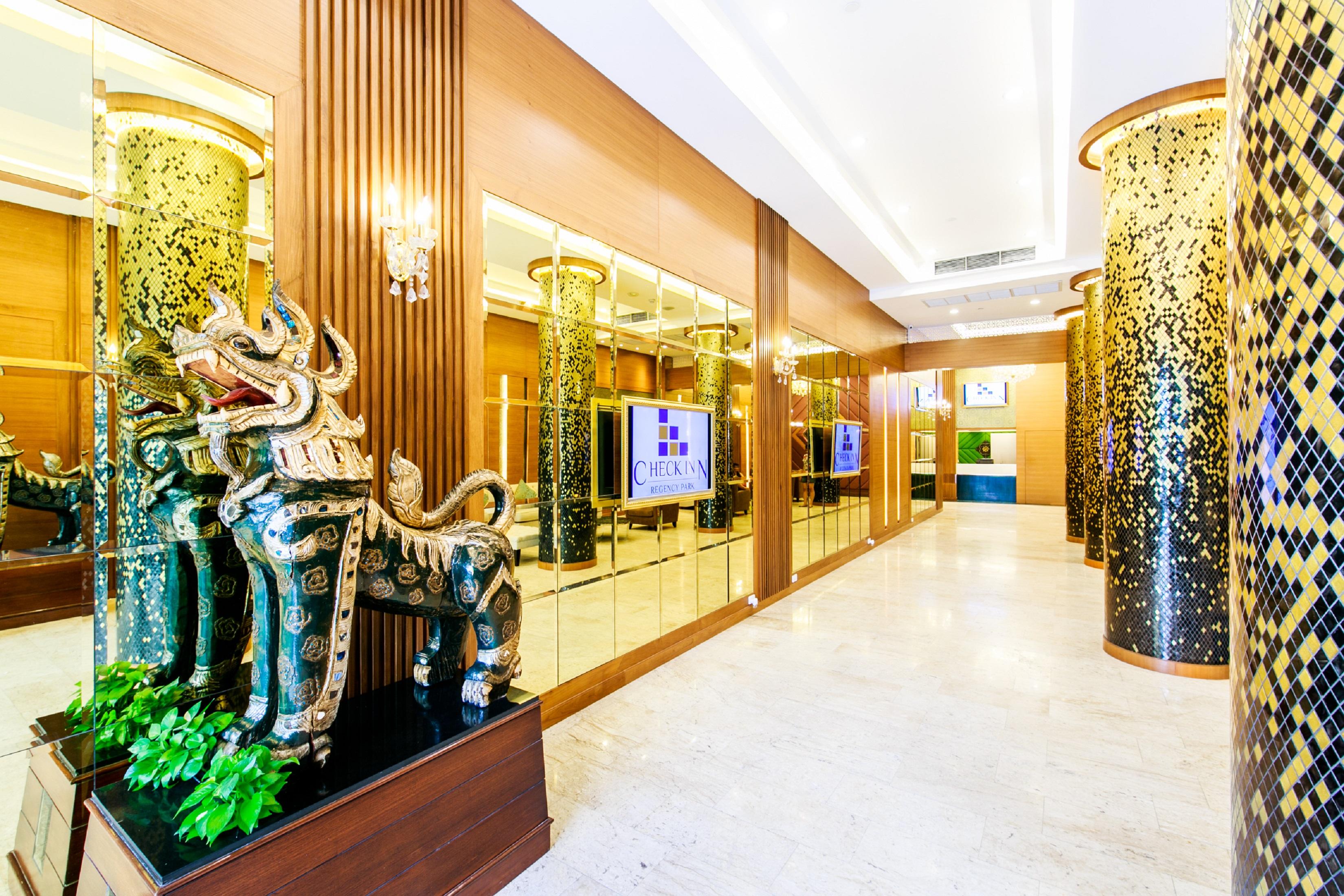 Khách sạn Arawana Regency Park Sukhumvit Bangkok