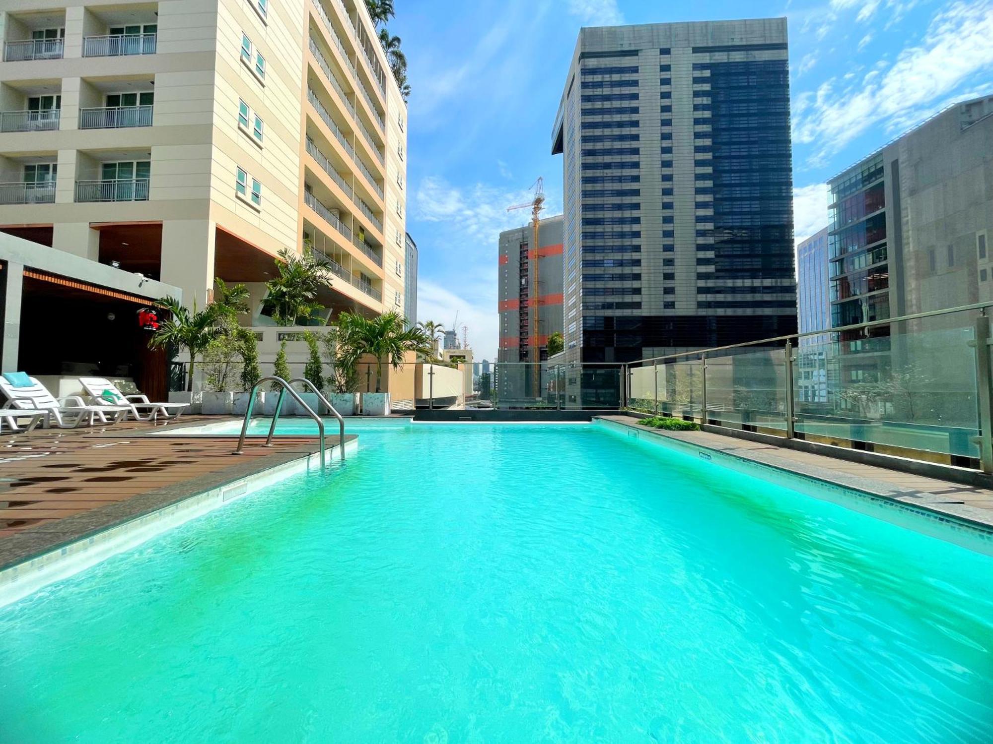 Khách sạn Arawana Regency Park Sukhumvit 4*
