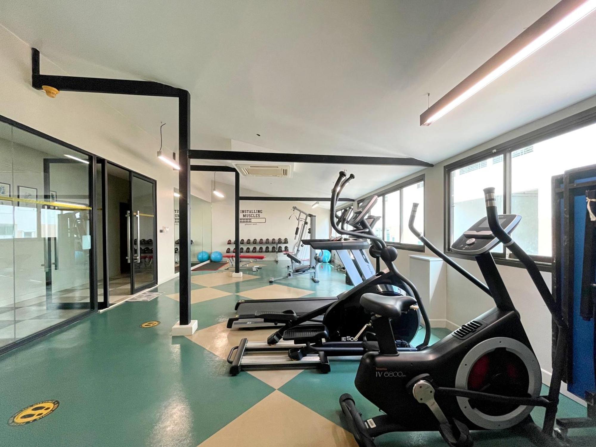 Arawana Regency Park Sukhumvit Khách sạn 4*