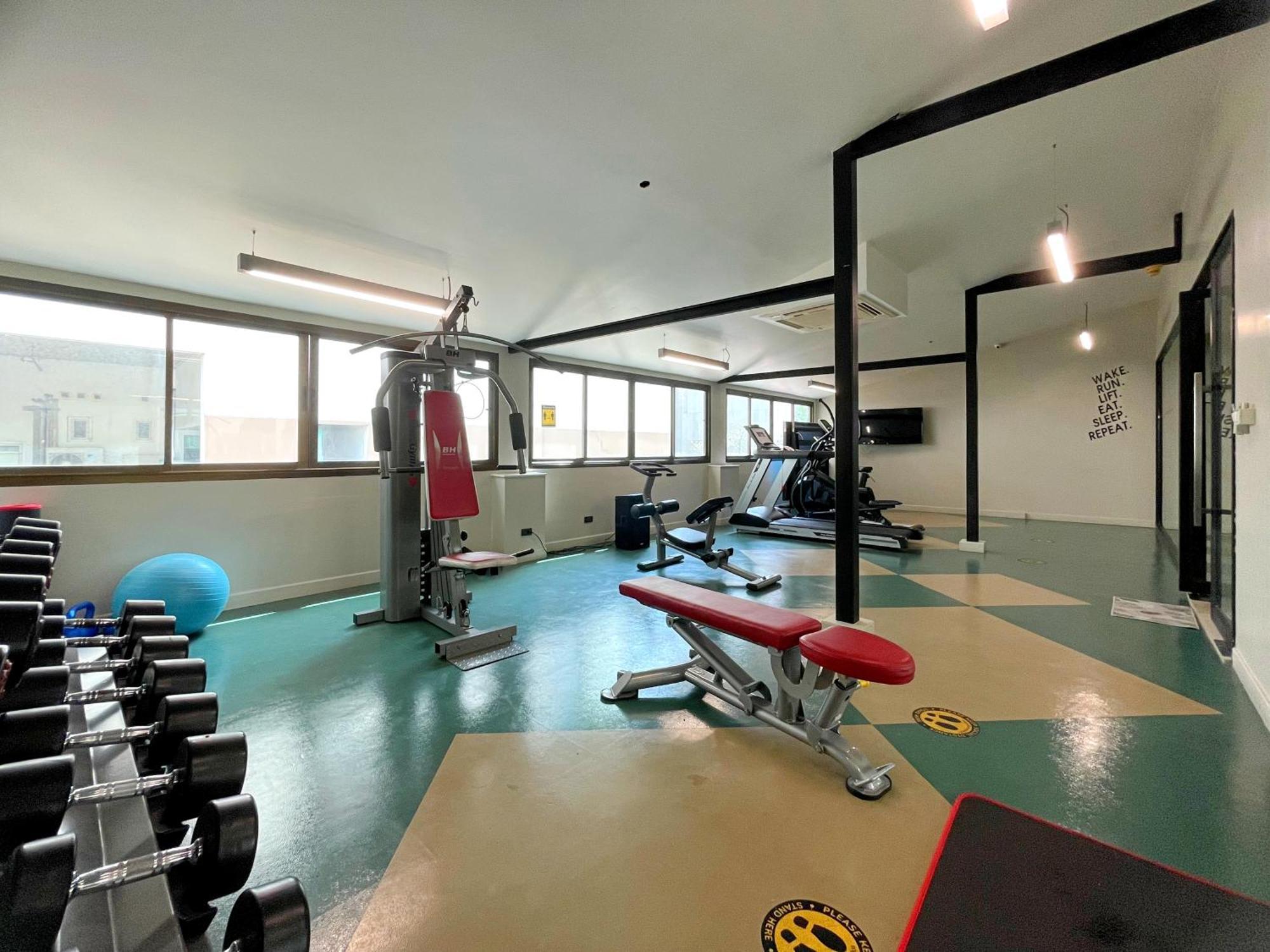 Khách sạn Arawana Regency Park Sukhumvit Bangkok